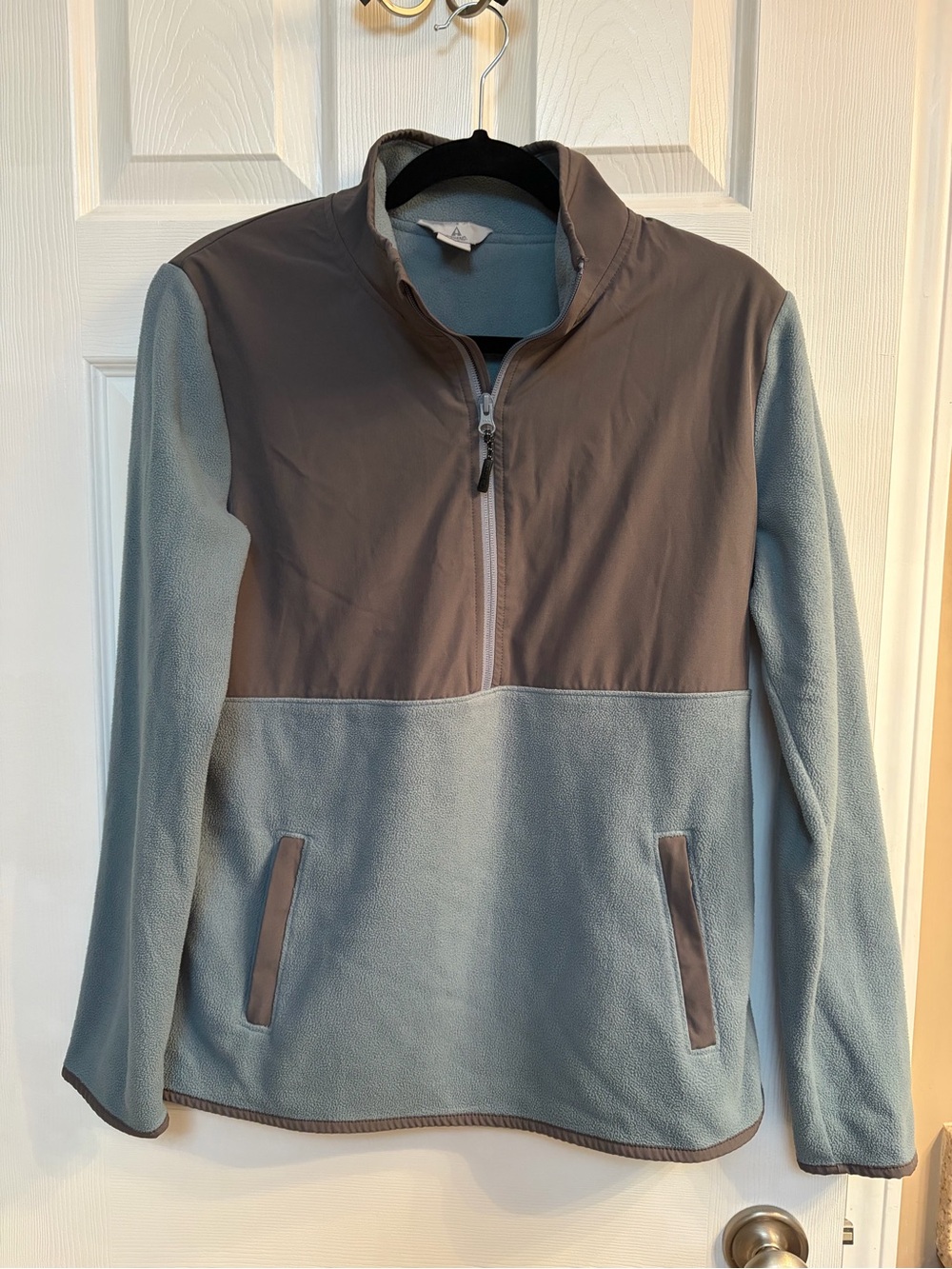 Ascend Half-Zip Fleece Pullover - Light Blue and Gray